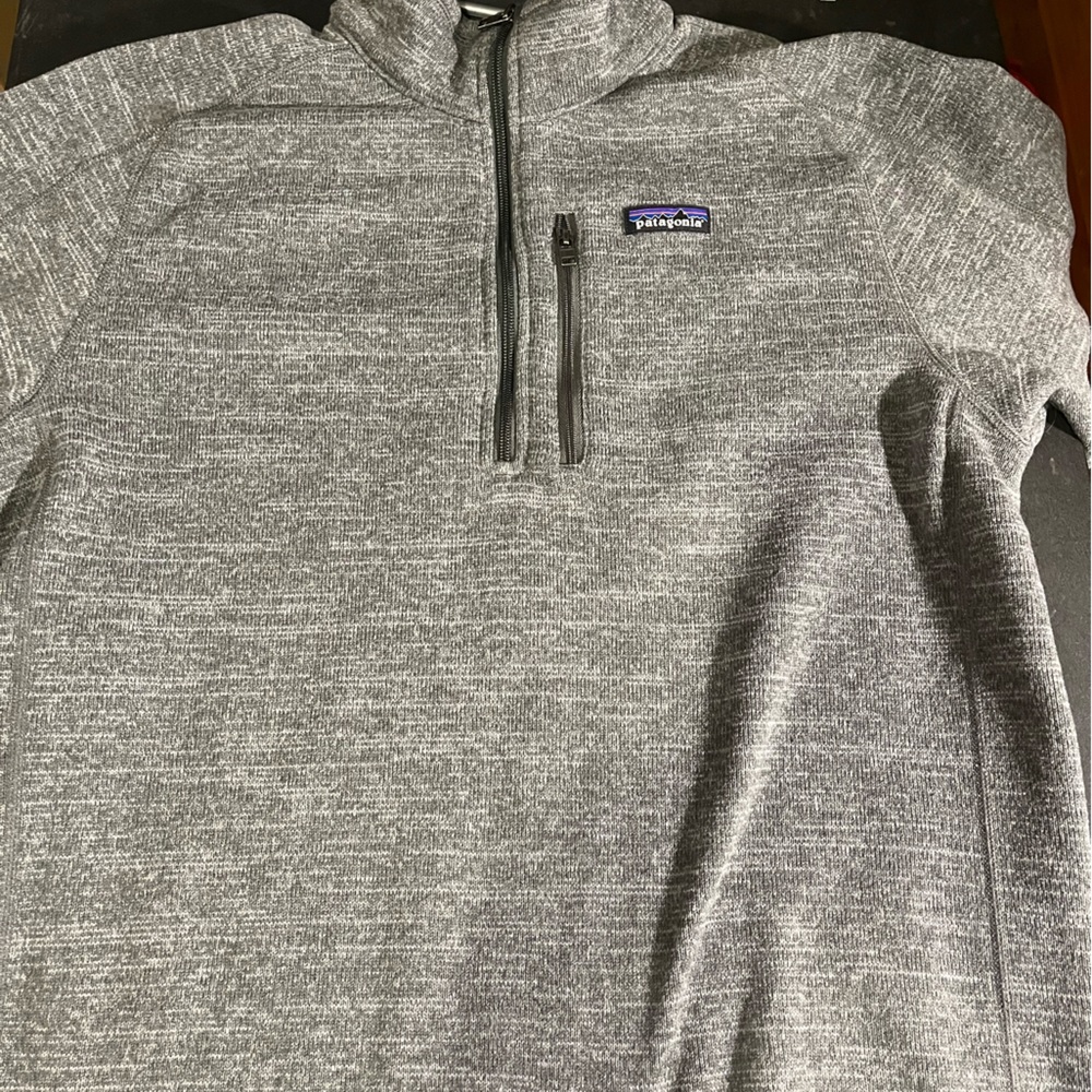 Patagonia Grey quarter zip